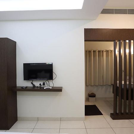 Lgp Residency Hotel Tiruchirappalli Exterior foto